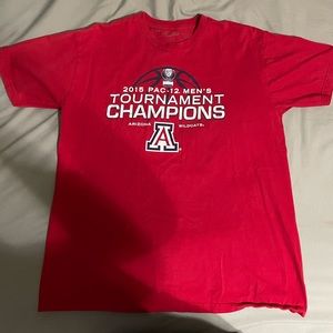 Mens large university of Arizona graphic tee